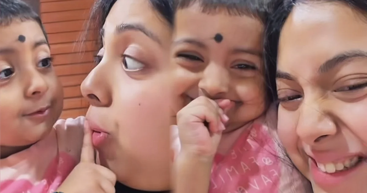 Khabor24x7 | খবর ২৪x৭ | Bengali Breaking News | Viral News | General News Sreemoyee Chattoraj, Kanchan Mallick, Krishvi, Baby Boy, Family Video, Viral Video, Bengali Actress, Celebrity Family, Social Media, Entertainment, শ্রীময়ী চট্টোরাজ, কাঞ্চন মল্লিক, কৃষভি, গদাই, সেলেব পরিবার, ভাই বোন, ভাইরাল ভিডিও, টলিউড, বাংলা বিনোদন, সোশ্যাল মিডিয়া